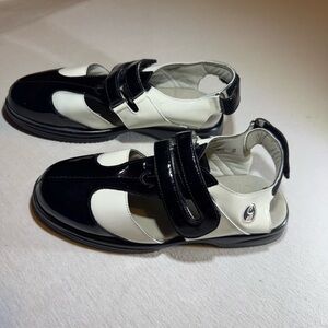 Sandbaggers shoes